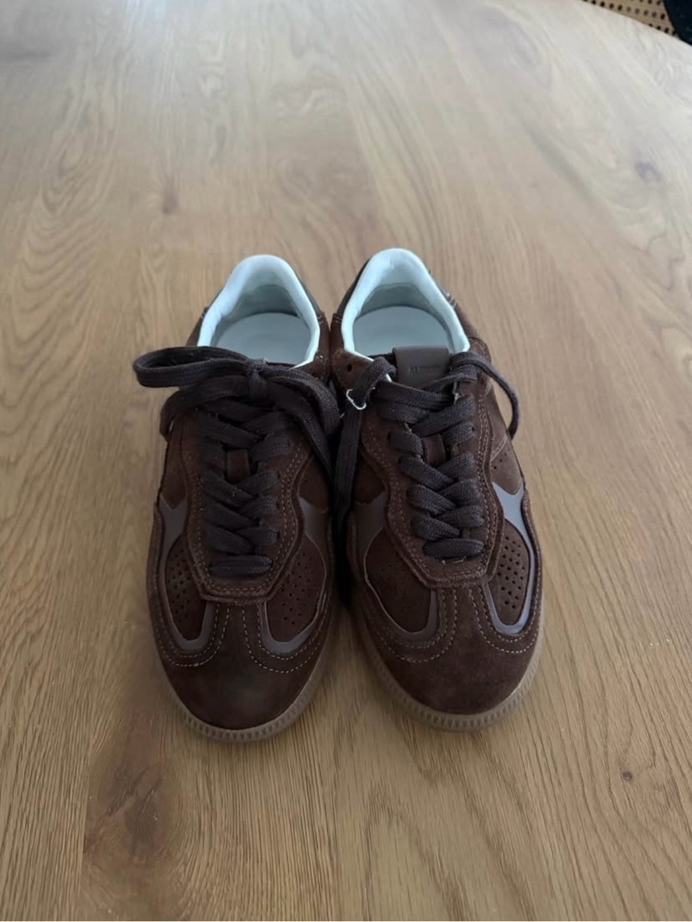 ALOHAS Chocolate Brown Suede Women's Sneakers (EU 35 / US 4.5/5) - Picture 1 of 3